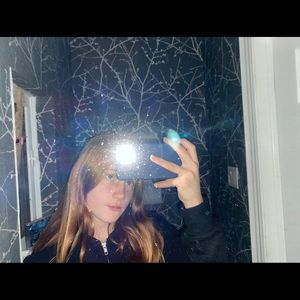 Meet your Posher, Lizzie💛💜